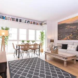 Henao Park De Suites, En Pleno Centro Con Garaje Directo Apartment