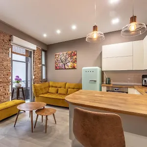 Old Town Xii By Aston Apartment